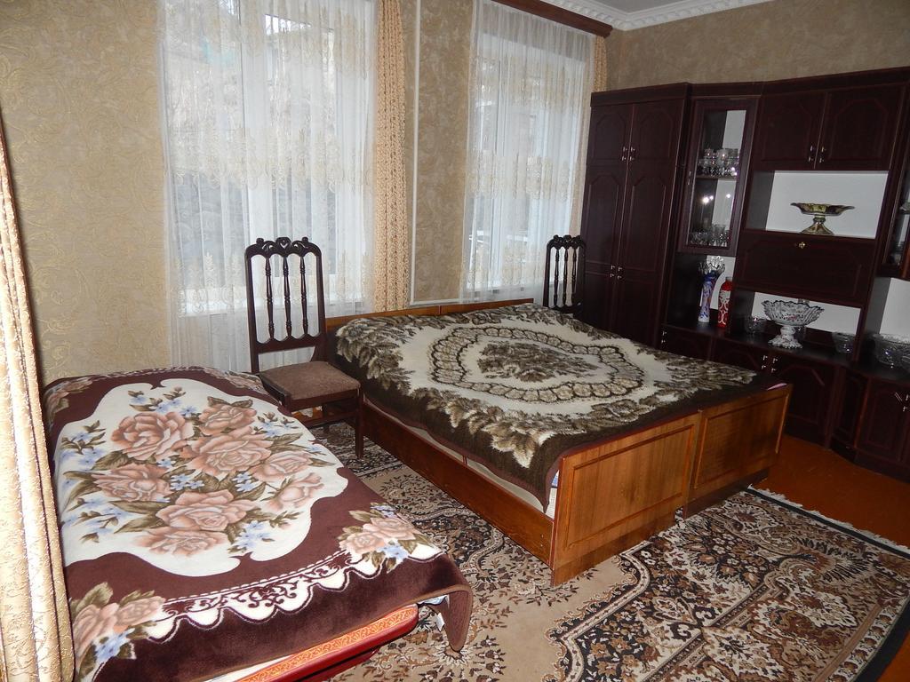 Ineza'S Guest House Kazbegi Quarto foto
